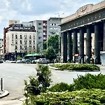 Ξενοδοχείο Reina 3*