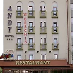 Reina Hotel 3*