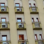 Reina 3* Bükreş