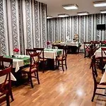 Reina Otel