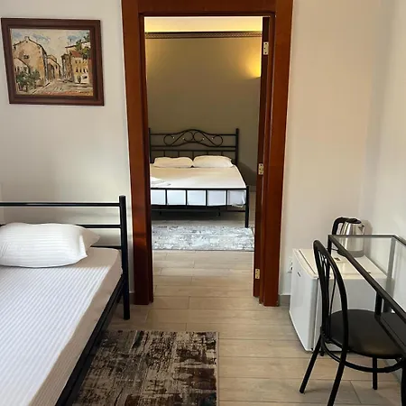 Reina 3* Bucharest