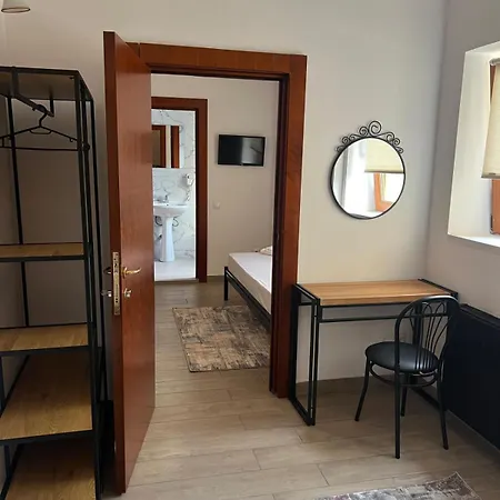 Reina 3* Bucharest