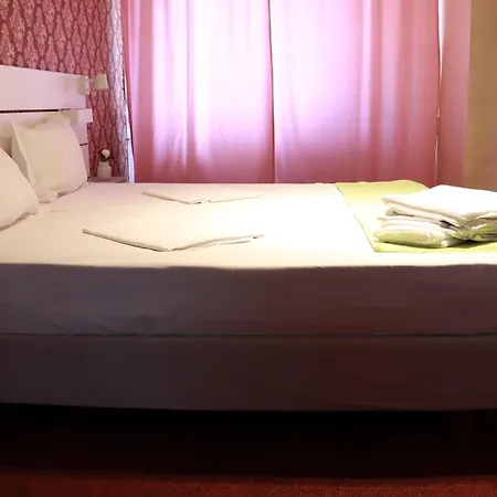 Reina 3* Bucharest