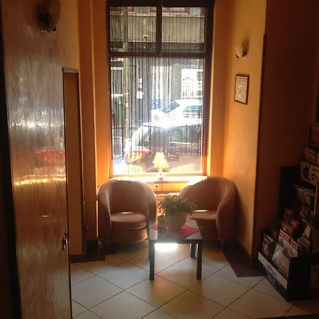Hotel Reina