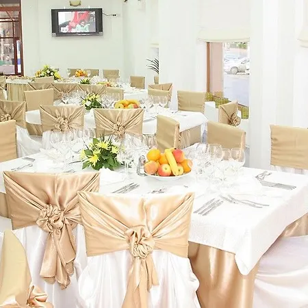 Reina Otel