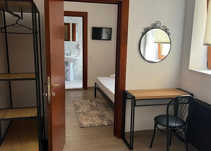 Reina 3* Bukareszt