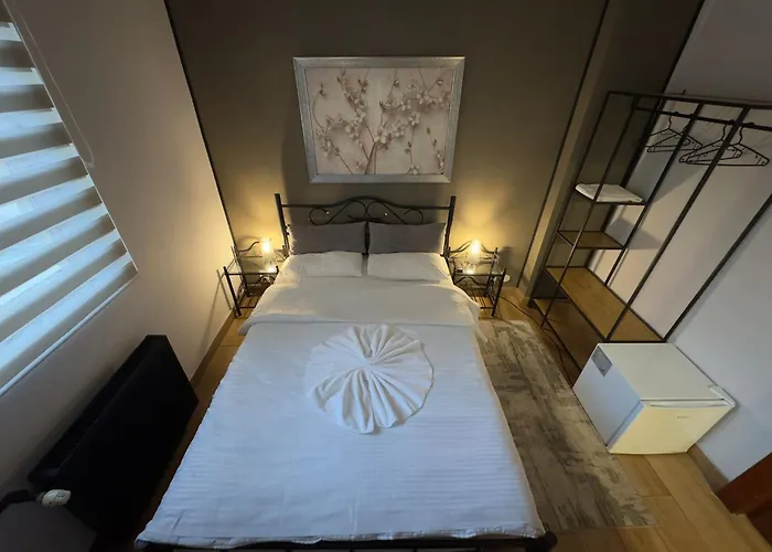 호텔 Reina 3*