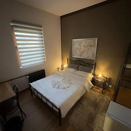 Reina 호텔 3*