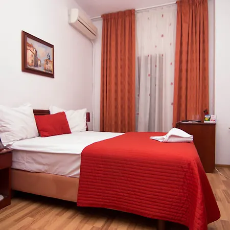 Hotel Reina Bukareszt