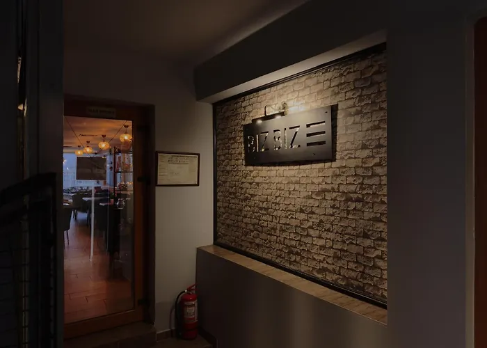 فندق Reina بوخارست