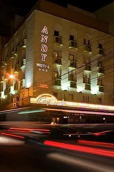 Reina بوخارست